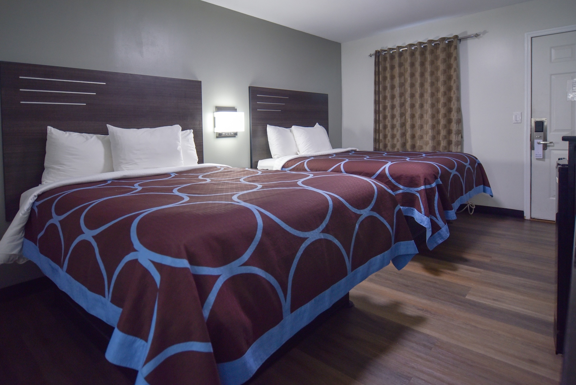Lynchburg Country Inn Rooms